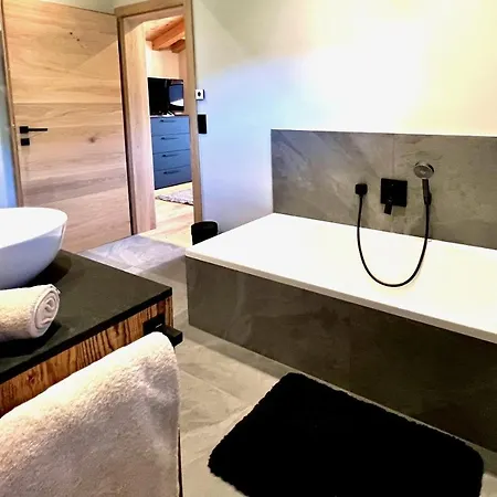 Ferienhaus Boutique Kaiserlodge Mit Privater Sauna & Whirlpool By Belle Kitzbühel